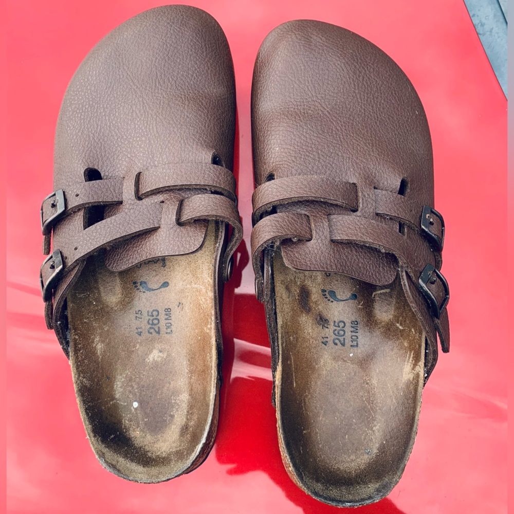 Birkis Birkenstock Camden Brown Clogs 
US 10womens Mules
